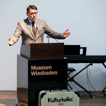 HeimatMusik spielte bei der Kulturkofferrevue in Wiesbaden